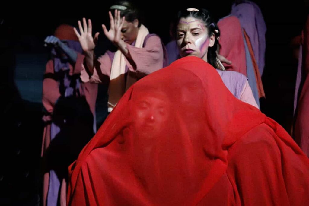 Cristina Ioana Văduva în Iliada - Teatrul Logos